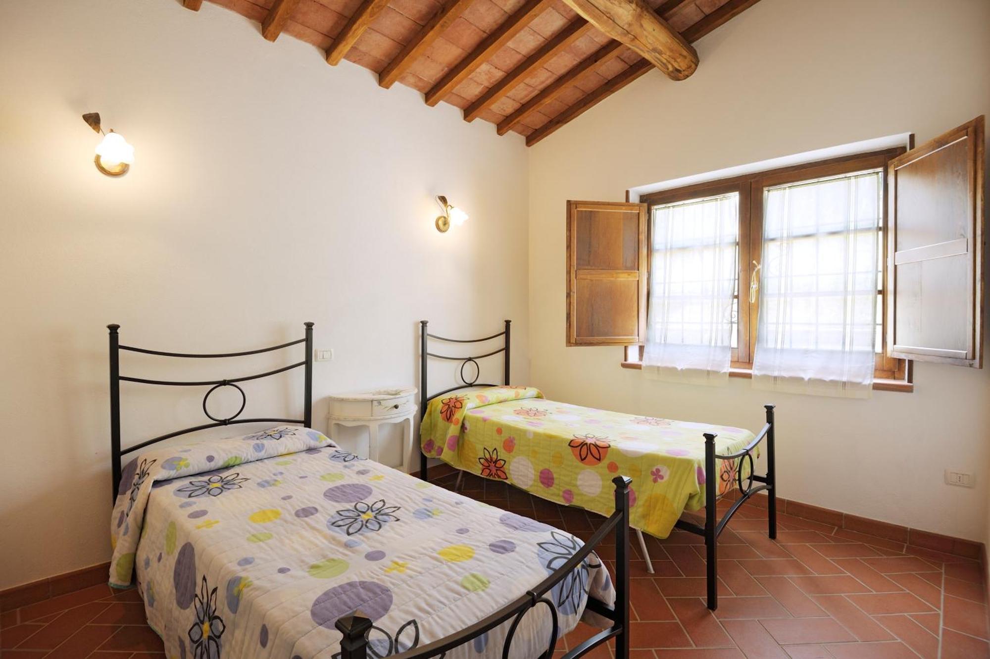 Le Capannacce Farm stay *