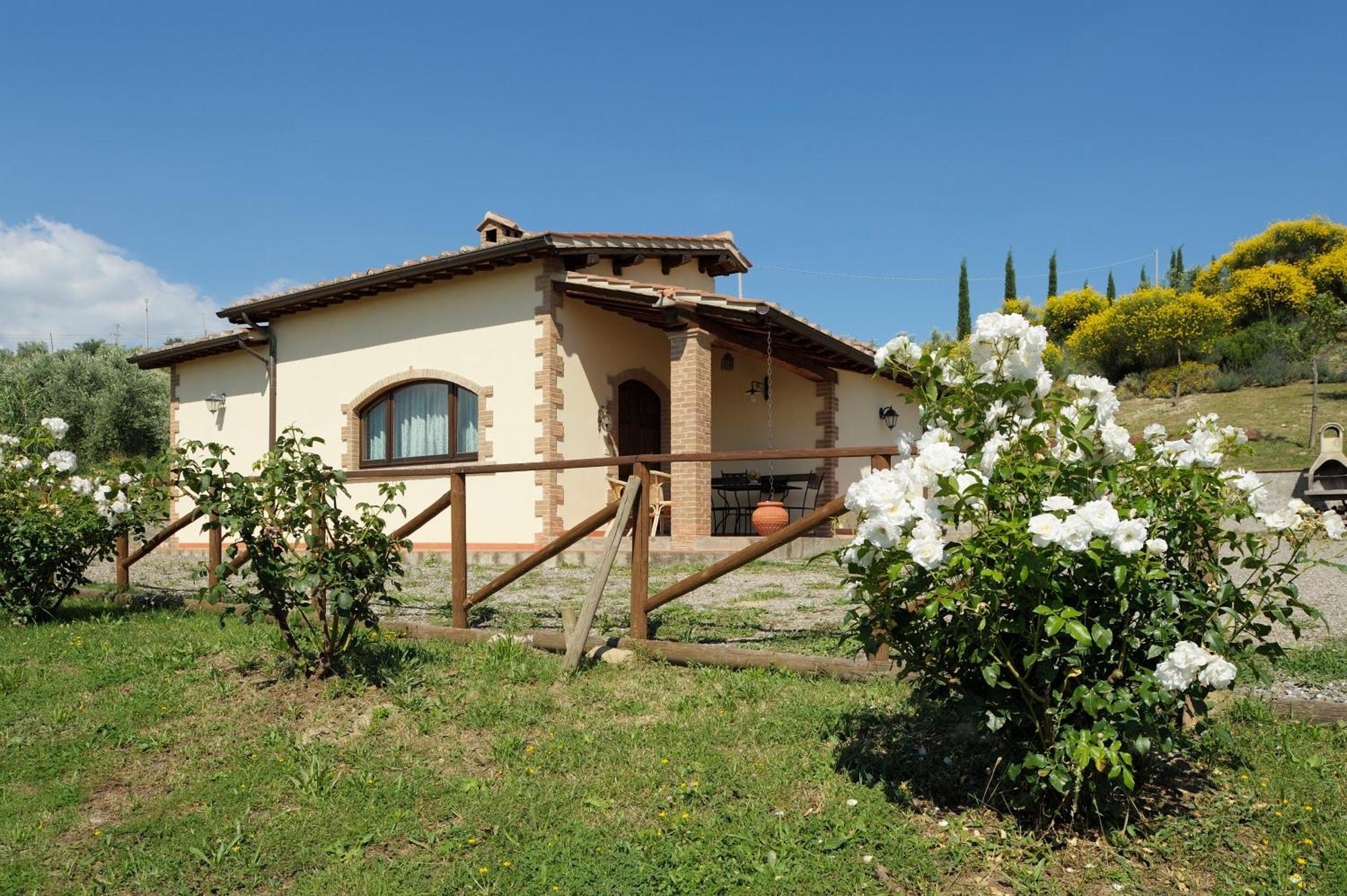 Le Capannacce Farm stay Cinigiano